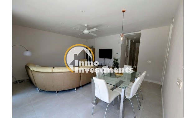 Resale - Apartment - Orihuela Costa - Villamartin