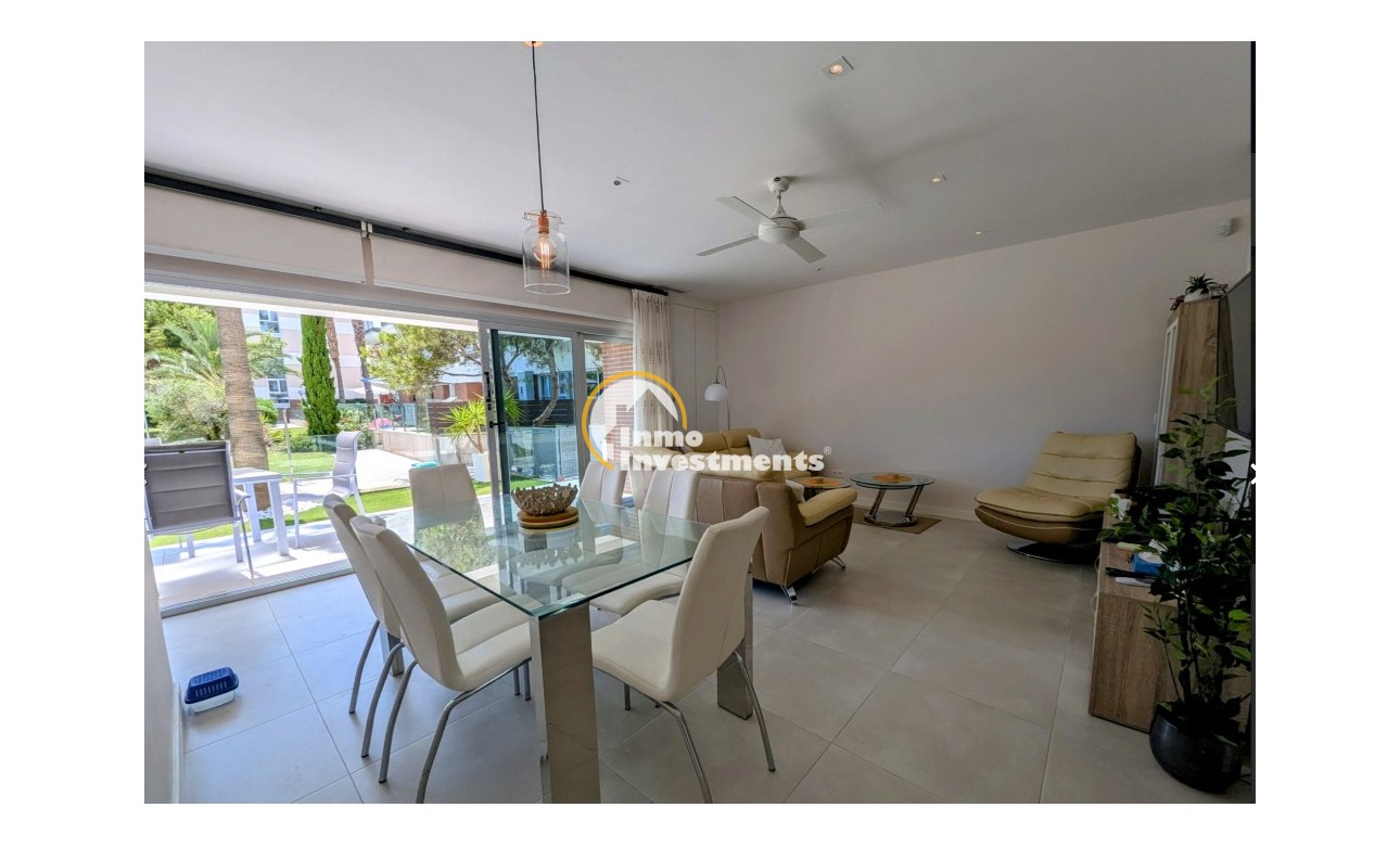 Resale - Apartment - Orihuela Costa - Villamartin