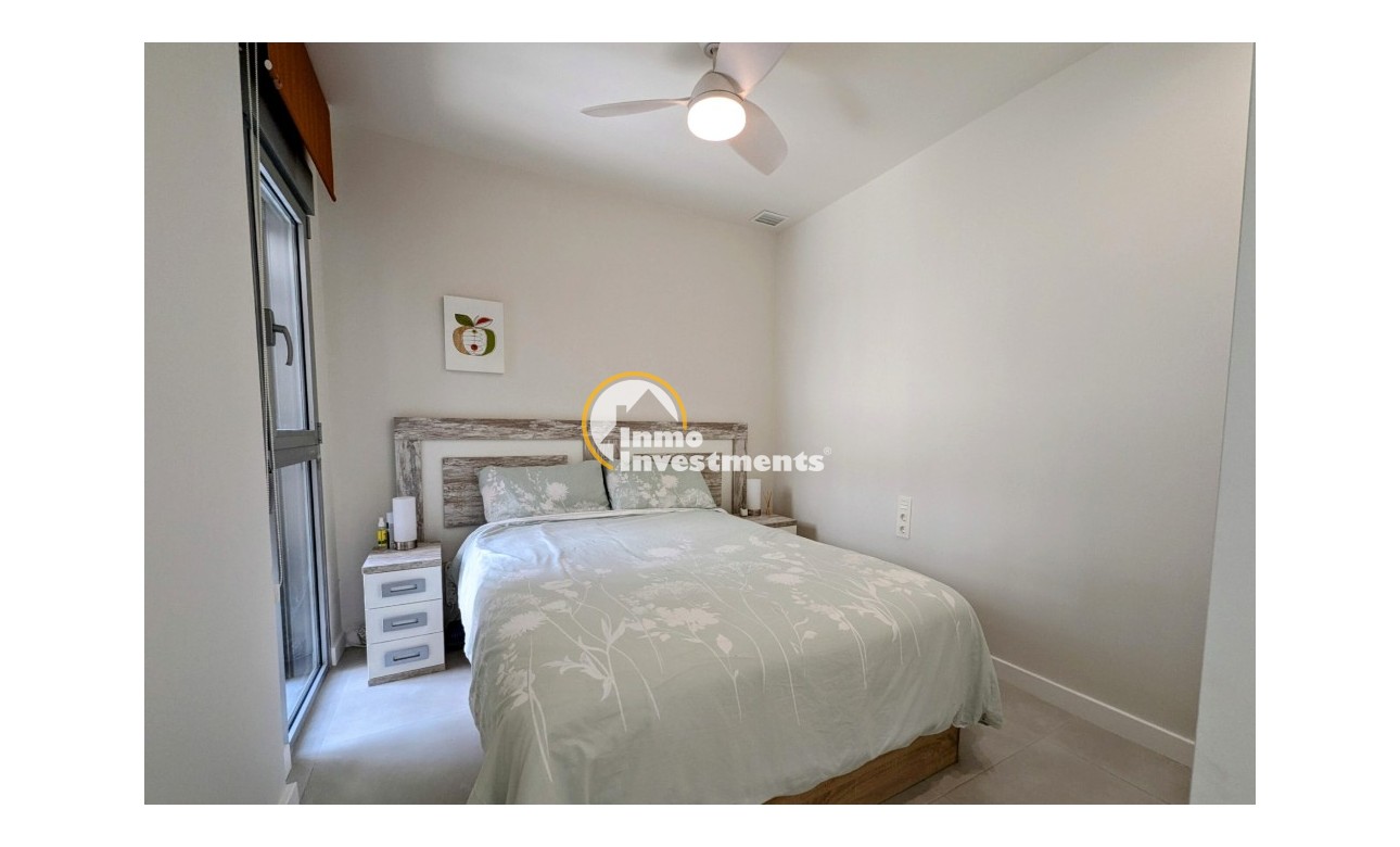 Resale - Apartment - Orihuela Costa - Villamartin