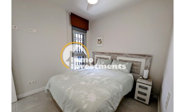 Resale - Apartment - Orihuela Costa - Villamartin