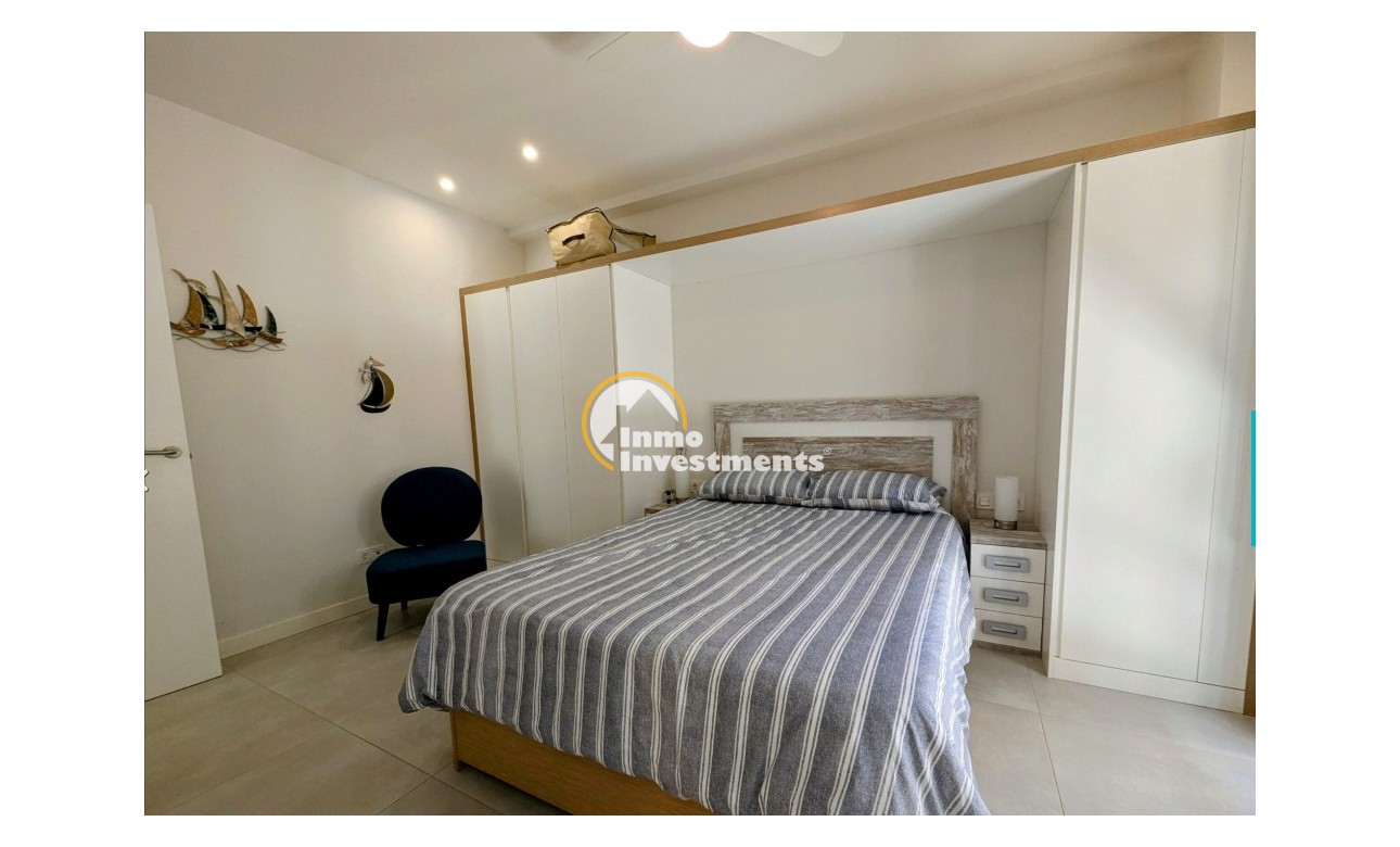 Resale - Apartment - Orihuela Costa - Villamartin