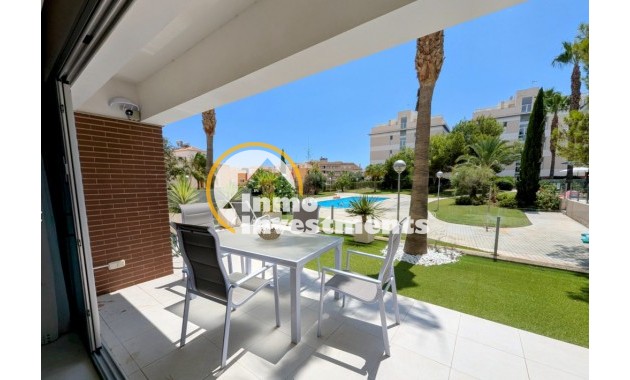 Resale - Apartment - Orihuela Costa - Villamartin