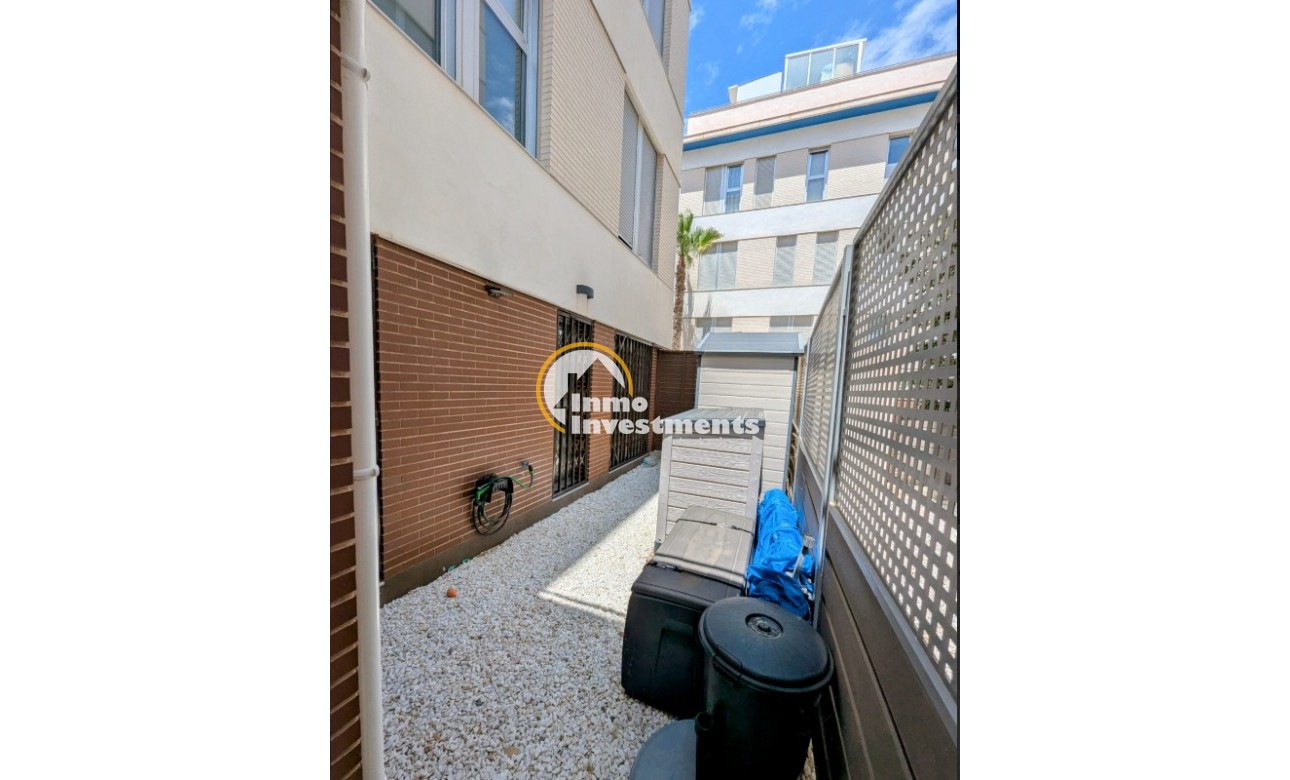 Resale - Apartment - Orihuela Costa - Villamartin