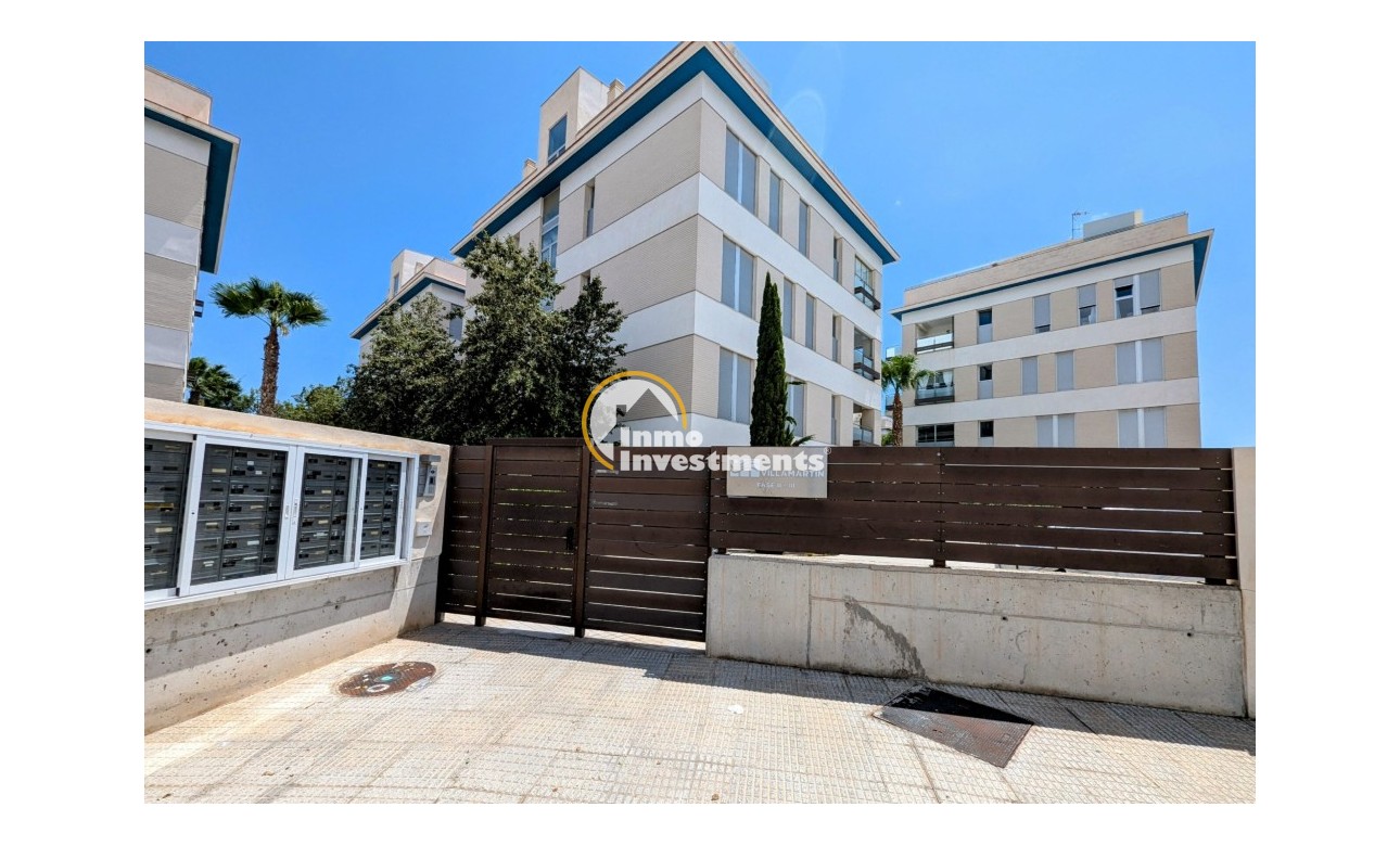 Resale - Apartment - Orihuela Costa - Villamartin
