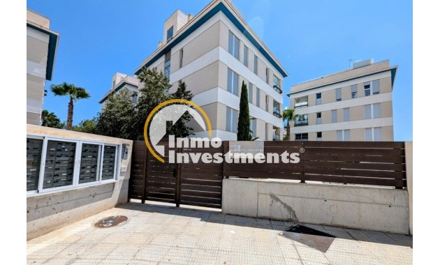 Resale - Apartment - Orihuela Costa - Villamartin