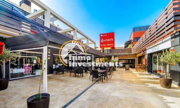 Resale - Apartment - Orihuela Costa - Villamartin