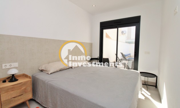 Resale - Town house - Pilar de la Horadada