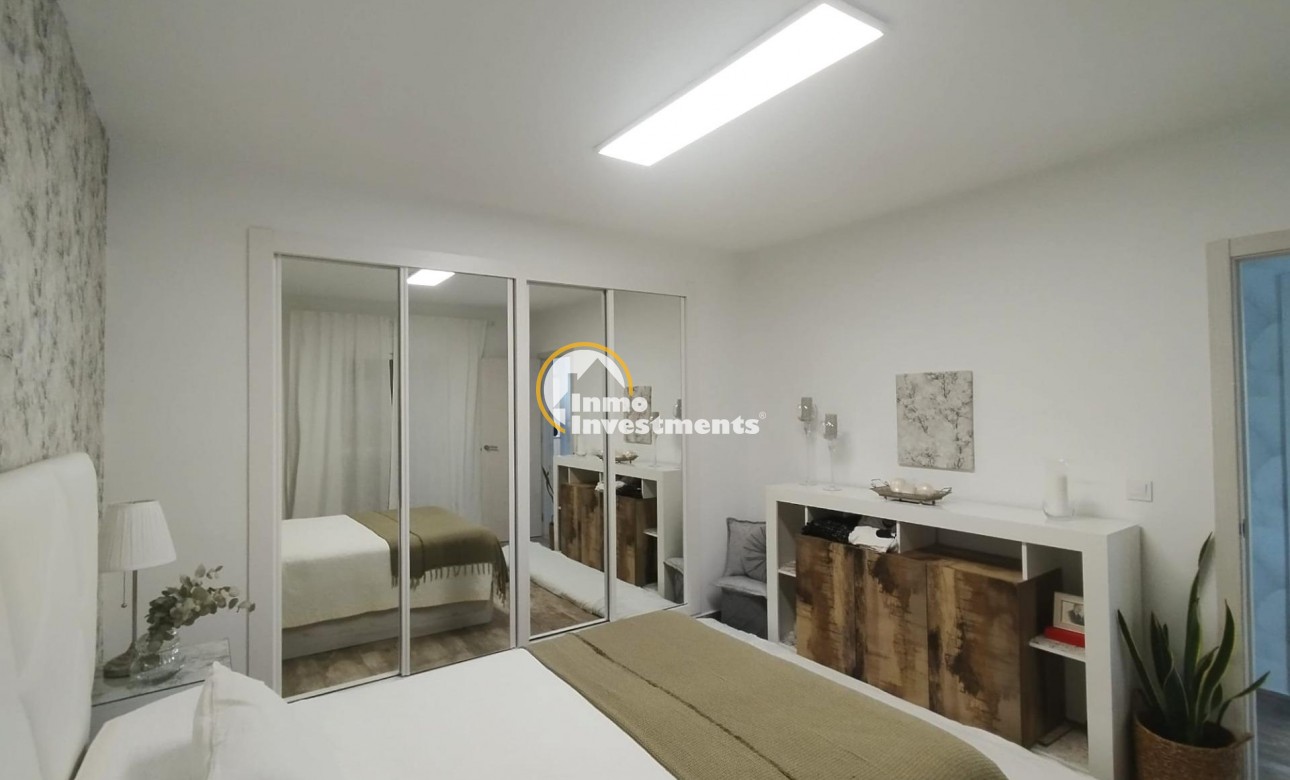 Resale - Villa - Villamartin - Las Filipinas