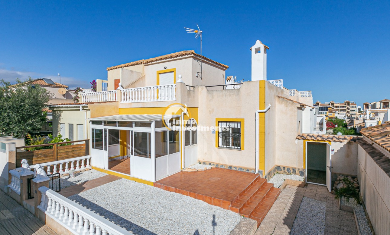 Pretty property for sale in a quiet area of Torrevieja