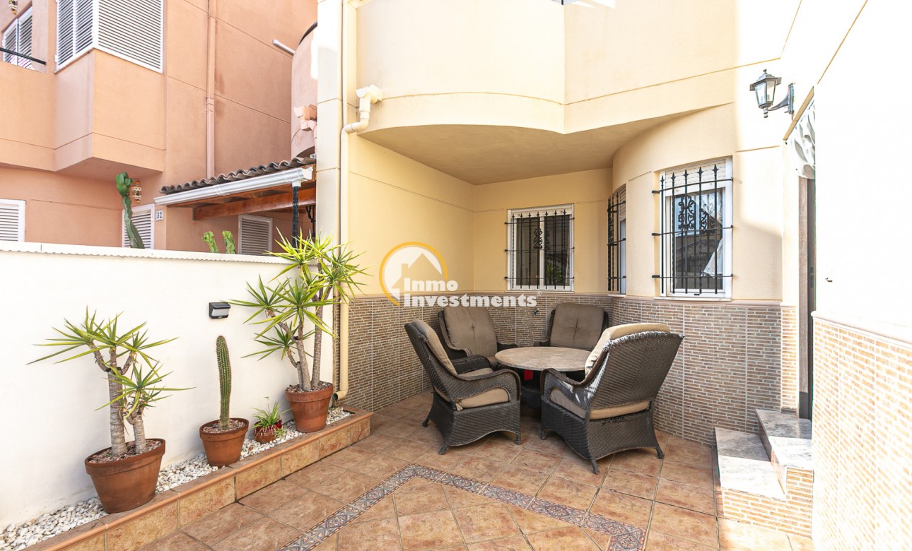 Reventa - Chalet adosado - Torrevieja - Torretas