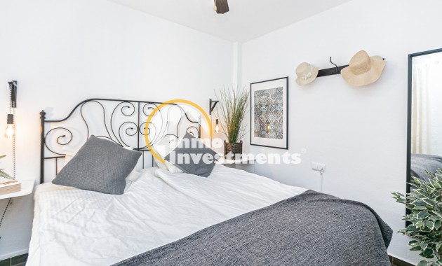 Reventa - Chalet adosado - Torrevieja - Torretas