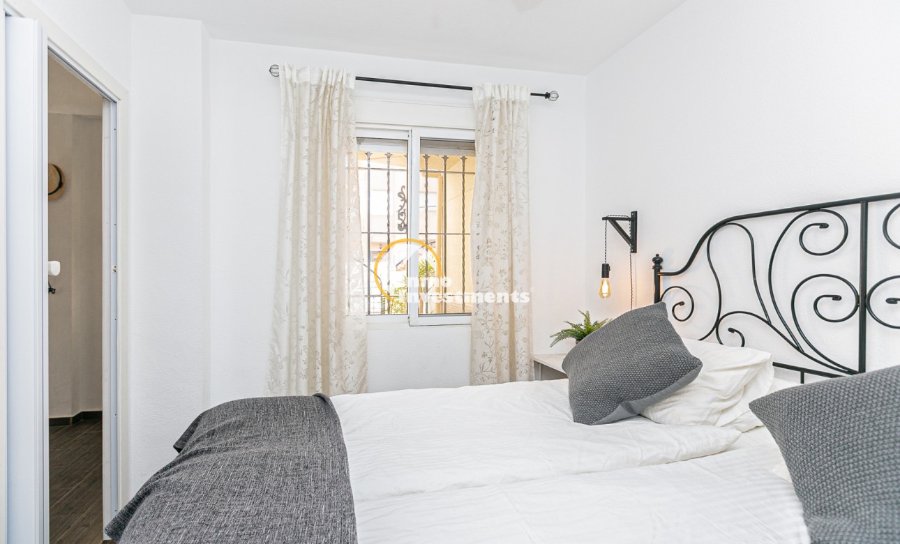 Reventa - Chalet adosado - Torrevieja - Torretas