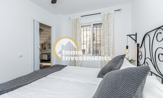 Reventa - Chalet adosado - Torrevieja - Torretas