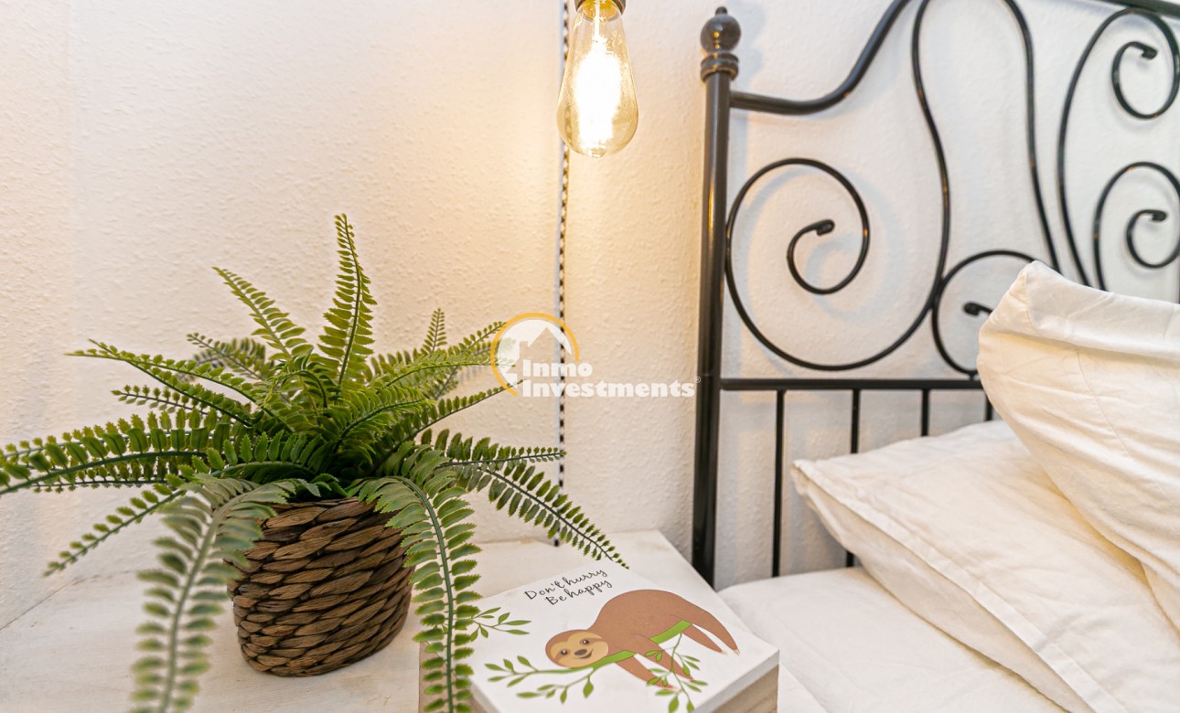 Reventa - Chalet adosado - Torrevieja - Torretas