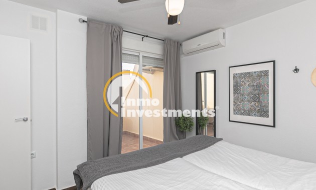 Reventa - Chalet adosado - Torrevieja - Torretas