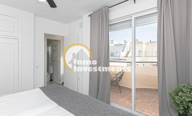 Reventa - Chalet adosado - Torrevieja - Torretas