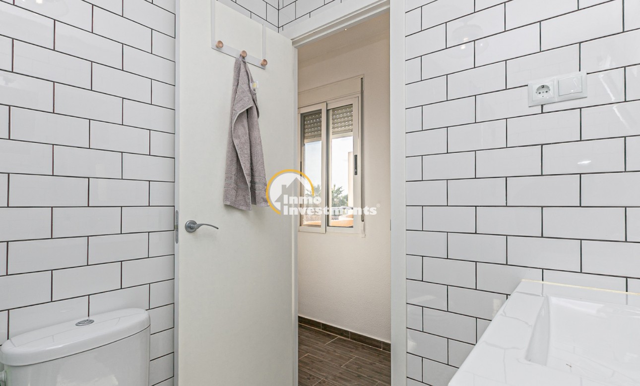 Reventa - Chalet adosado - Torrevieja - Torretas