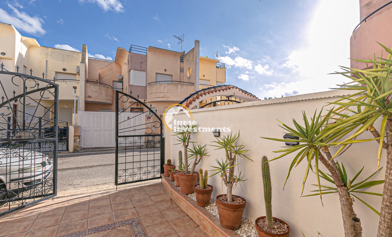 Reventa - Chalet adosado - Torrevieja - Torretas