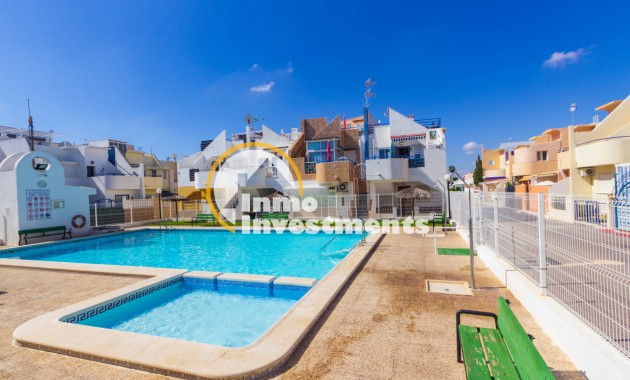 Reventa - Chalet adosado - Torrevieja - Torretas