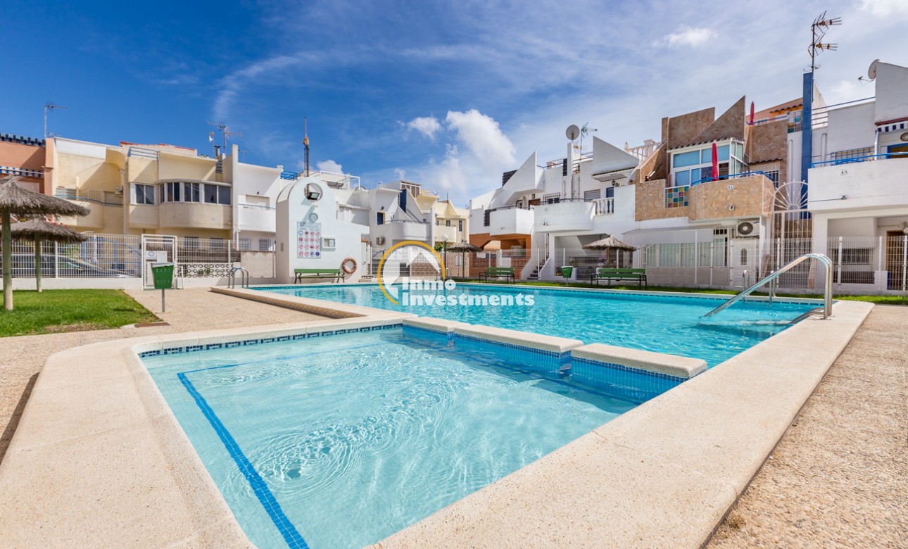Reventa - Chalet adosado - Torrevieja - Torretas
