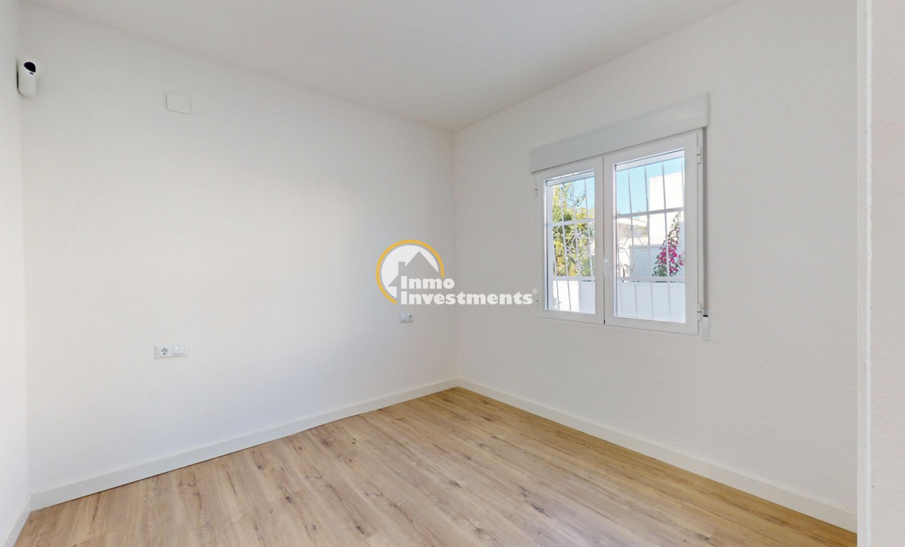 Reventa - Bungalow - Villamartin - Blue Lagoon