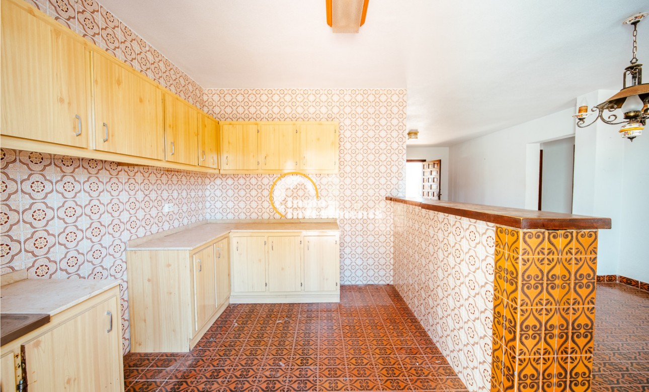 Resale - Villa - Playa Flamenca - Beachside