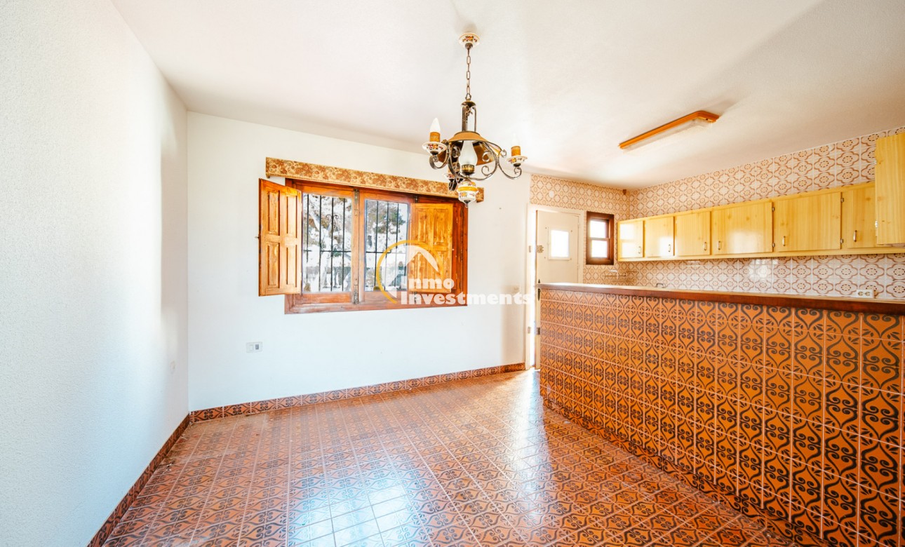 Resale - Villa - Playa Flamenca - Beachside