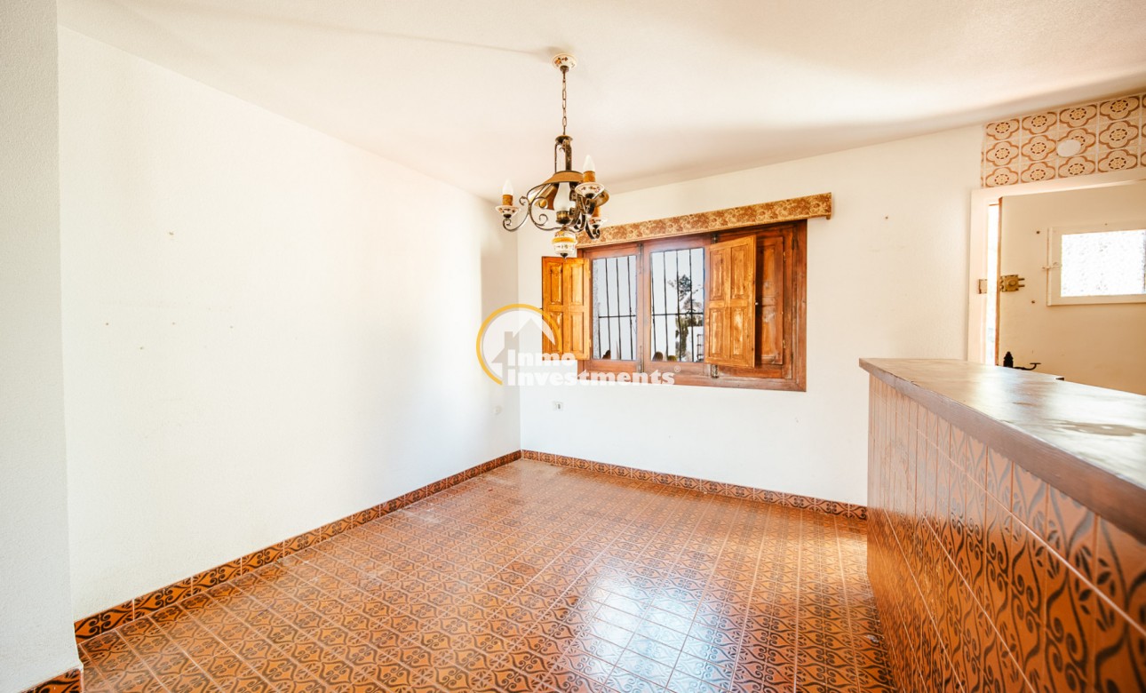 Resale - Villa - Playa Flamenca - Beachside