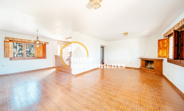 Resale - Villa - Playa Flamenca - Beachside