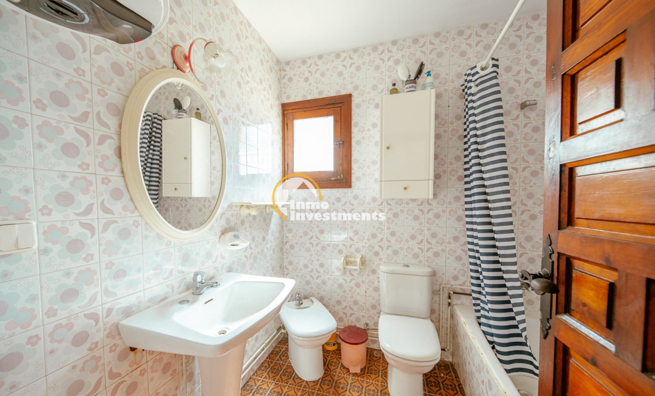 Resale - Villa - Playa Flamenca - Beachside