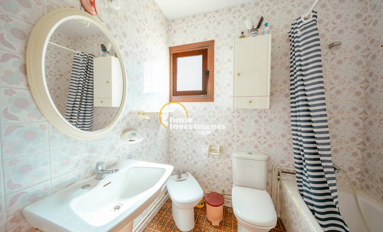 Resale - Villa - Playa Flamenca - Beachside