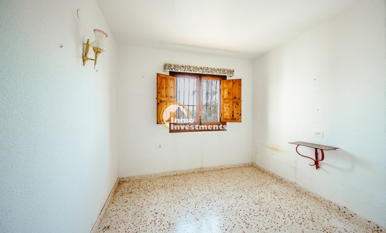 Resale - Villa - Playa Flamenca - Beachside