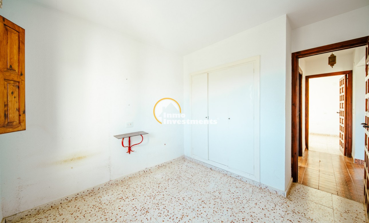 Resale - Villa - Playa Flamenca - Beachside