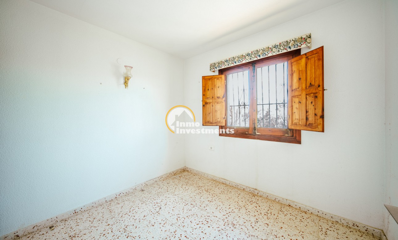 Resale - Villa - Playa Flamenca - Beachside