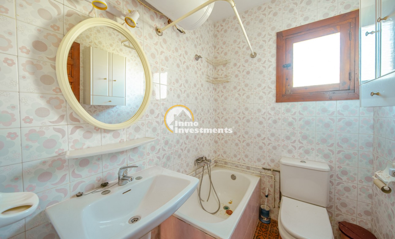 Resale - Villa - Playa Flamenca - Beachside