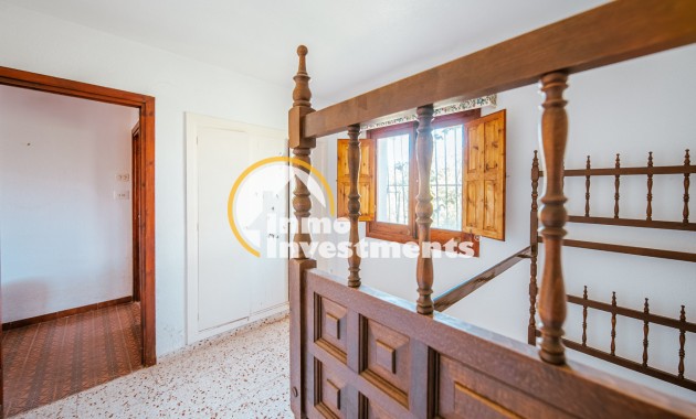 Resale - Villa - Playa Flamenca - Beachside