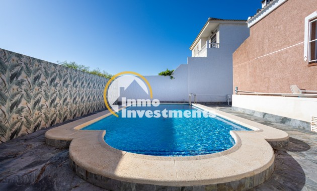 Bestaande bouw - Villa - Torrevieja - Urbanización San Luis