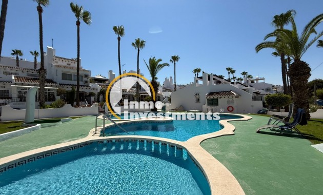 Gebrauchtimmobilien - Reihenhaus - Villamartin