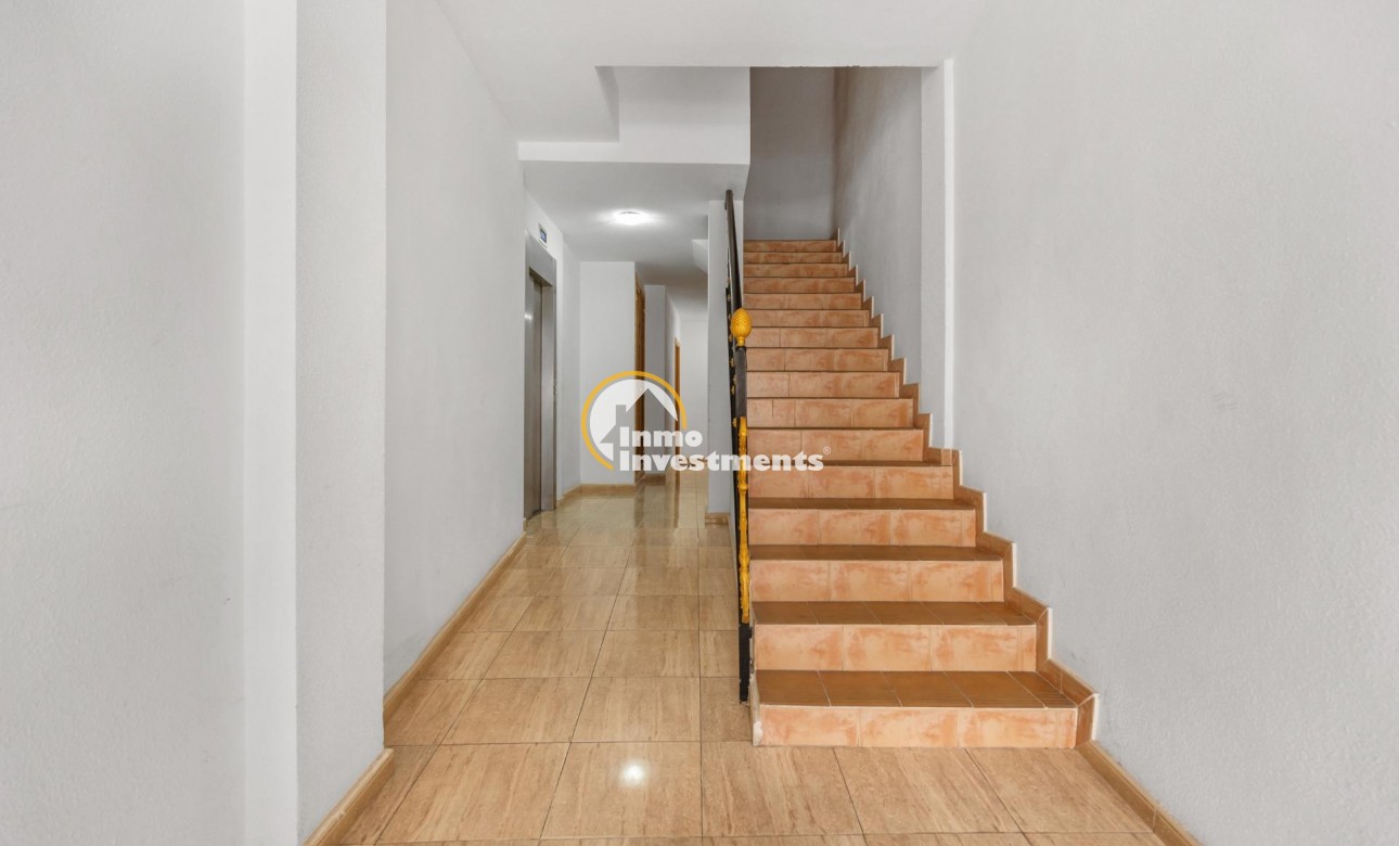 Resale - Apartment - Torrevieja