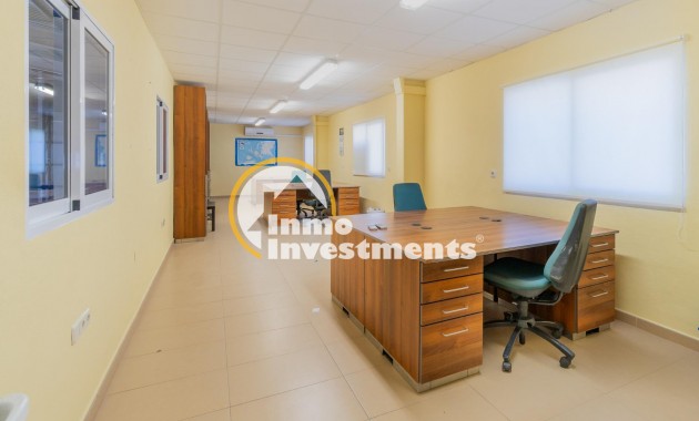 Long term rental - Commercial - Pilar de la Horadada - Polígono industrial Cañada de Práez