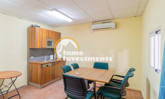 Long term rental - Commercial - Pilar de la Horadada - Polígono industrial Cañada de Práez