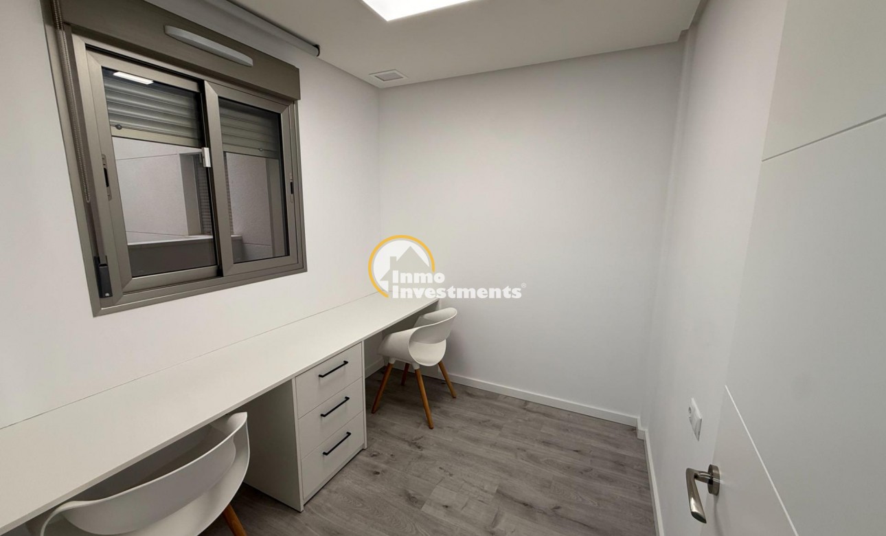 Resale - Apartment - Orihuela Costa - Los Dolses