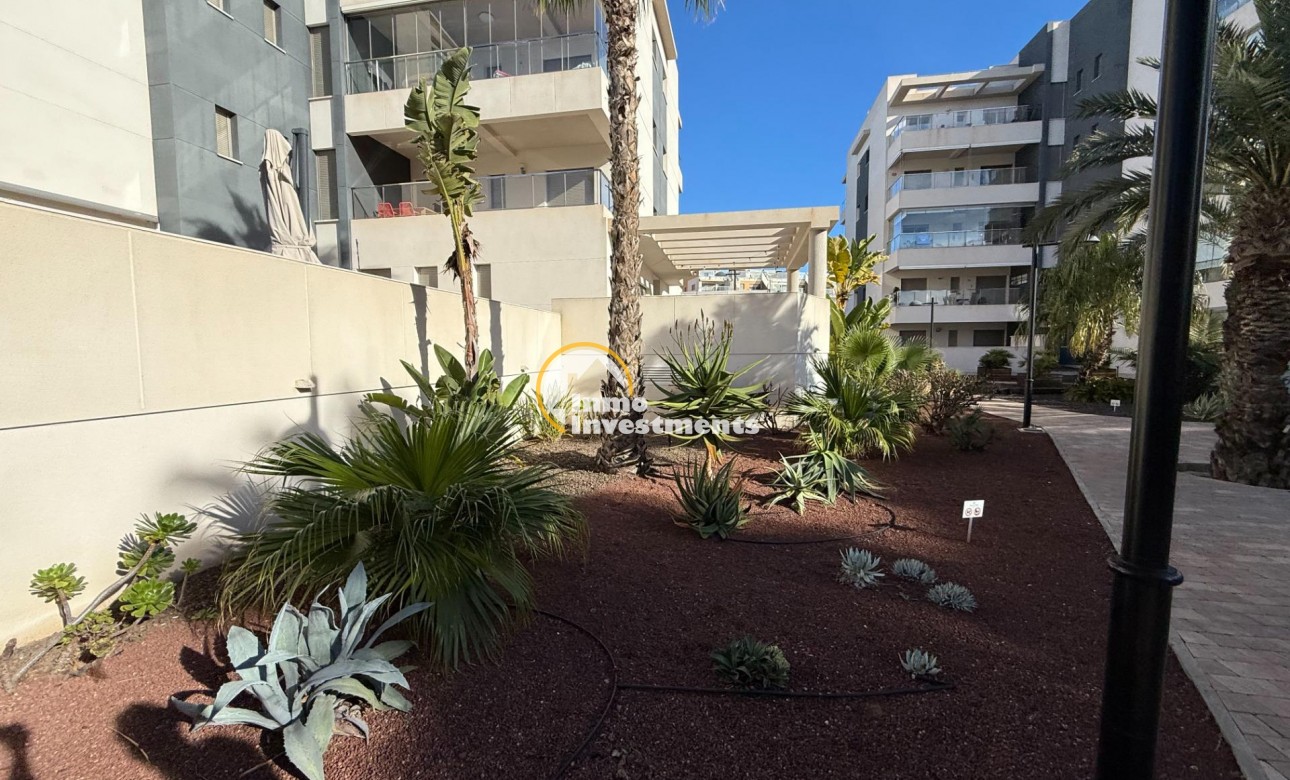 Resale - Apartment - Orihuela Costa - Los Dolses