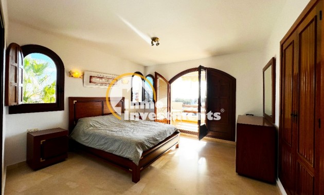 Resale - Apartment - Punta Prima - Beachside