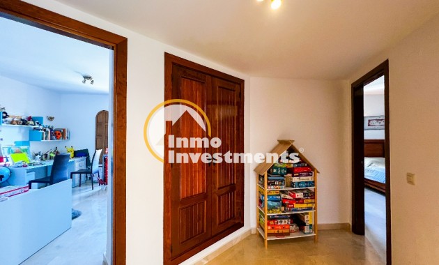 Resale - Apartment - Punta Prima - Beachside