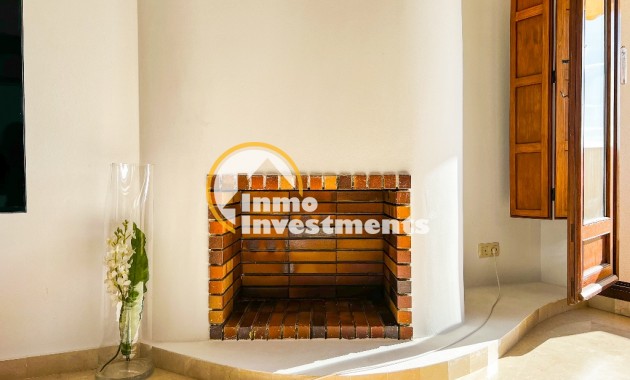 Resale - Apartment - Punta Prima - Beachside