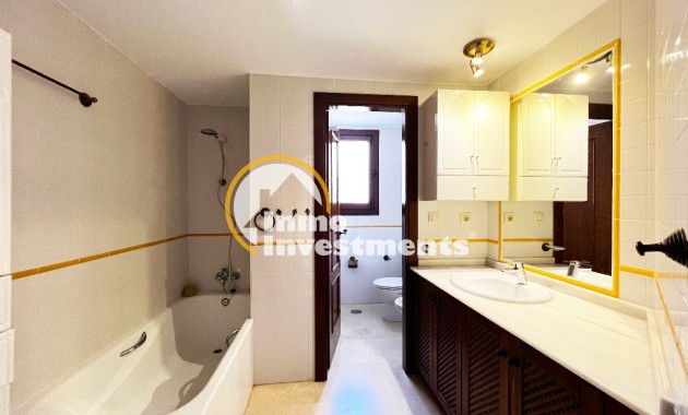 Resale - Apartment - Punta Prima - Beachside