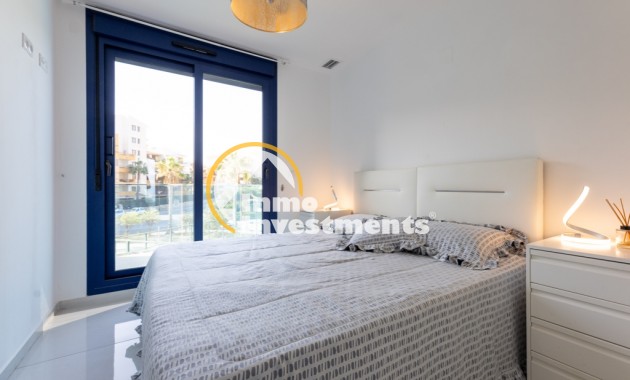 Resale - Apartment - Punta Prima - Beachside