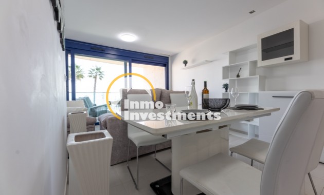 Resale - Apartment - Punta Prima - Beachside