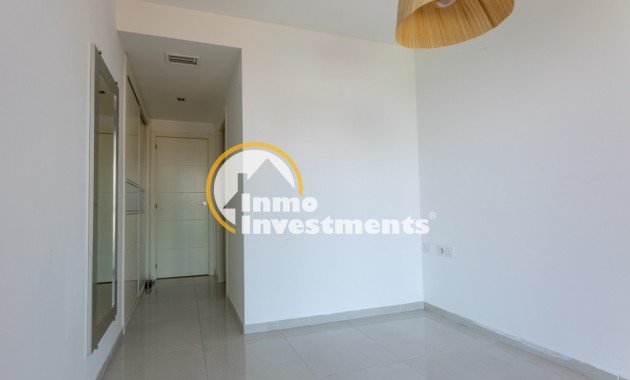 Resale - Apartment - Punta Prima - Beachside